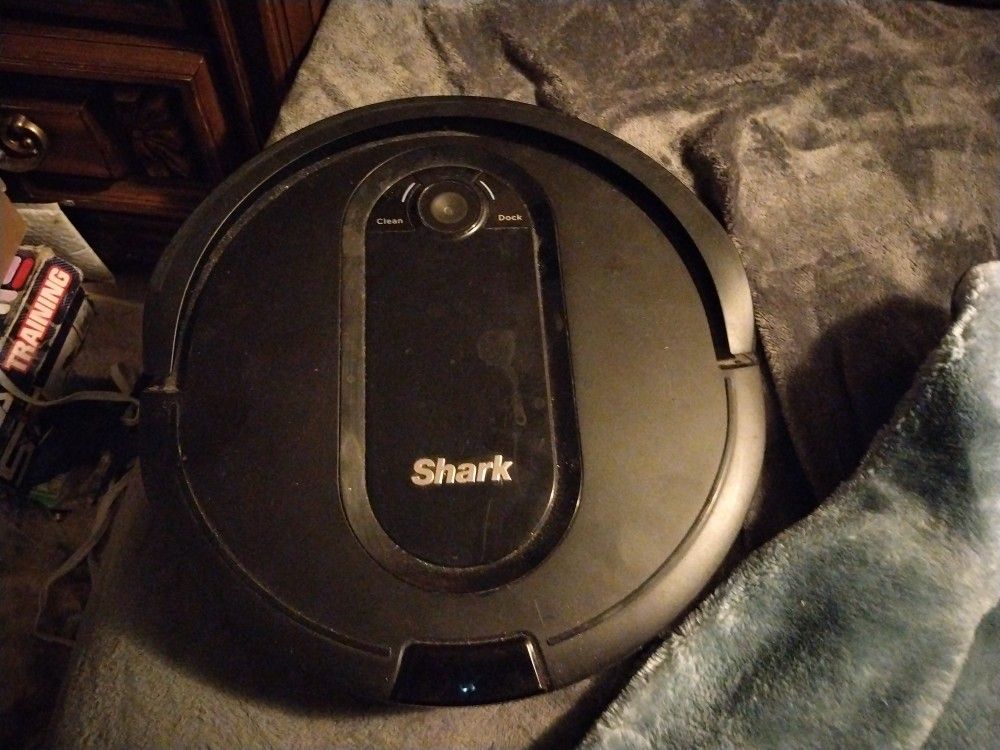 Shark Robot Vacuum 