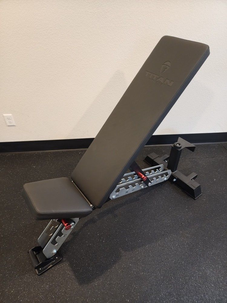 Titan Adjustable Bench