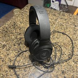 Perfect Condition Black Razor Gaming Headphones Great Deal 