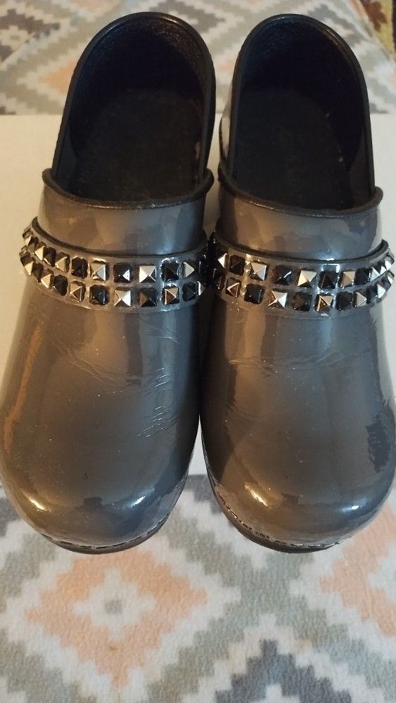 Nursing Clogs