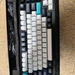Brand New keychron Q1 max mechanical keyboard