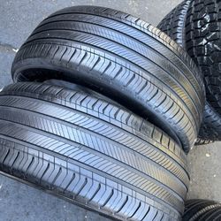Tengo un par de llantas en muy buenas condiciones, marca MICHELIN 235/55R19 instaladas y balanceadas por el mismo precio $140
