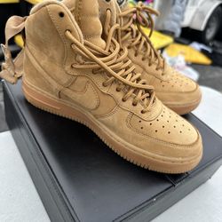 Nike Air Force 1 High '07 WB in the "Flax" colorway 5Y