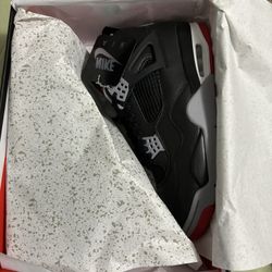 Jordan 4