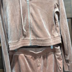 Set, Short And Sweater Size L