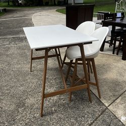 Craft Table And Two Chairs 