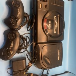 Sega Cd Model 2 + Sega Genesis Model 1 Bundle