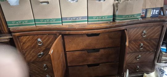 Dresser