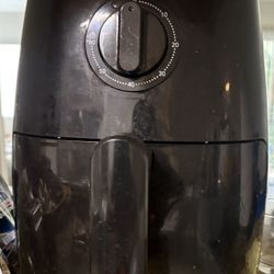 PRICE NEGOTIABLE AND STILL AVAILABLE |Chefman Turbofry 5-quart Air Fryer