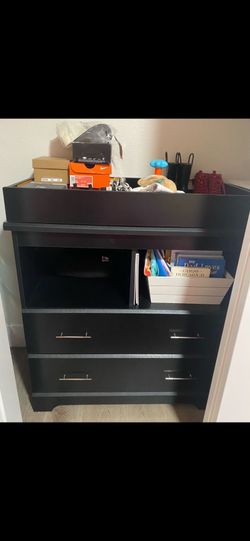 Changing table/dresser