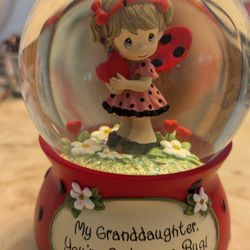 Collector Precious Moments Granddaughter Glitter/Heart Globe