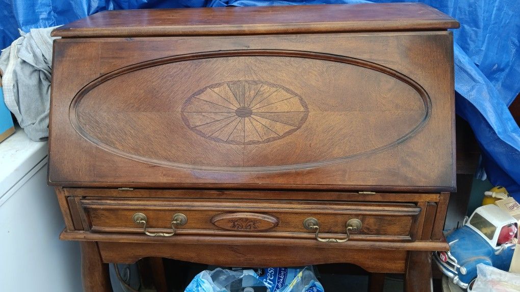 Beautiful Antiqu Writing Desk