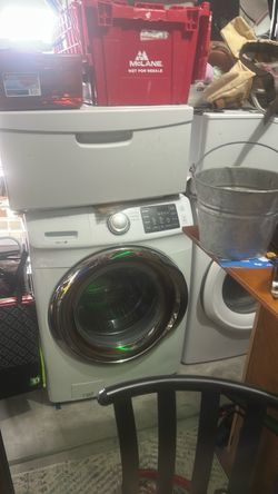 Washer dryer set