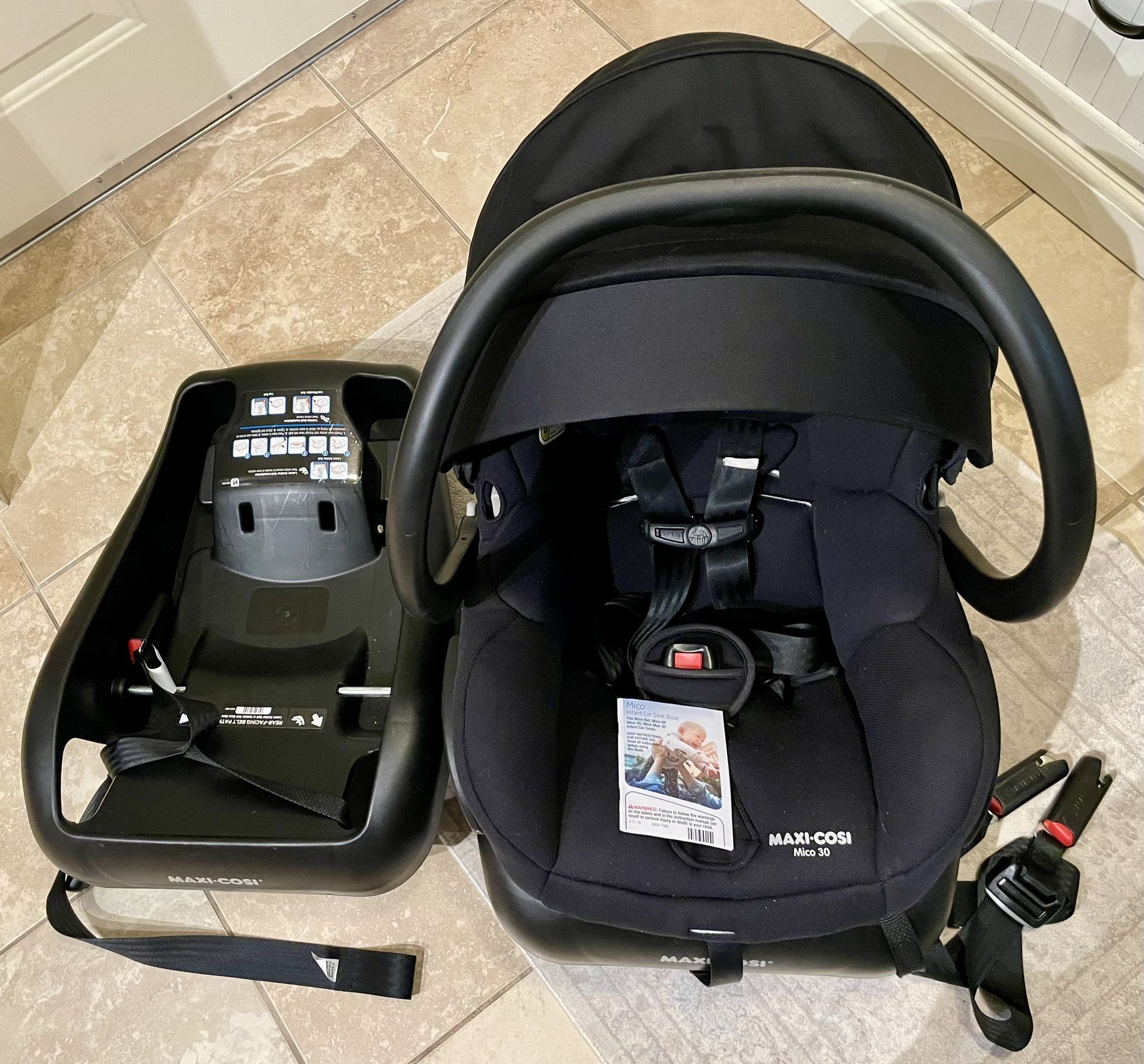 Maxi-Cosi Mico 30 Infant Car Seat With 2 Base