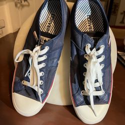 Converse Lady All Star Shoes Sneakers Womens Size 9 Excellent Condition.