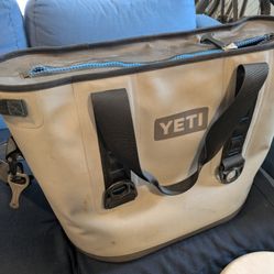 Yeti Hopper 30 