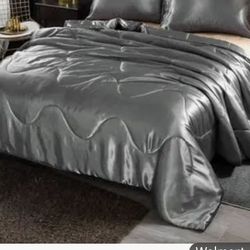 Queen Comfort Set