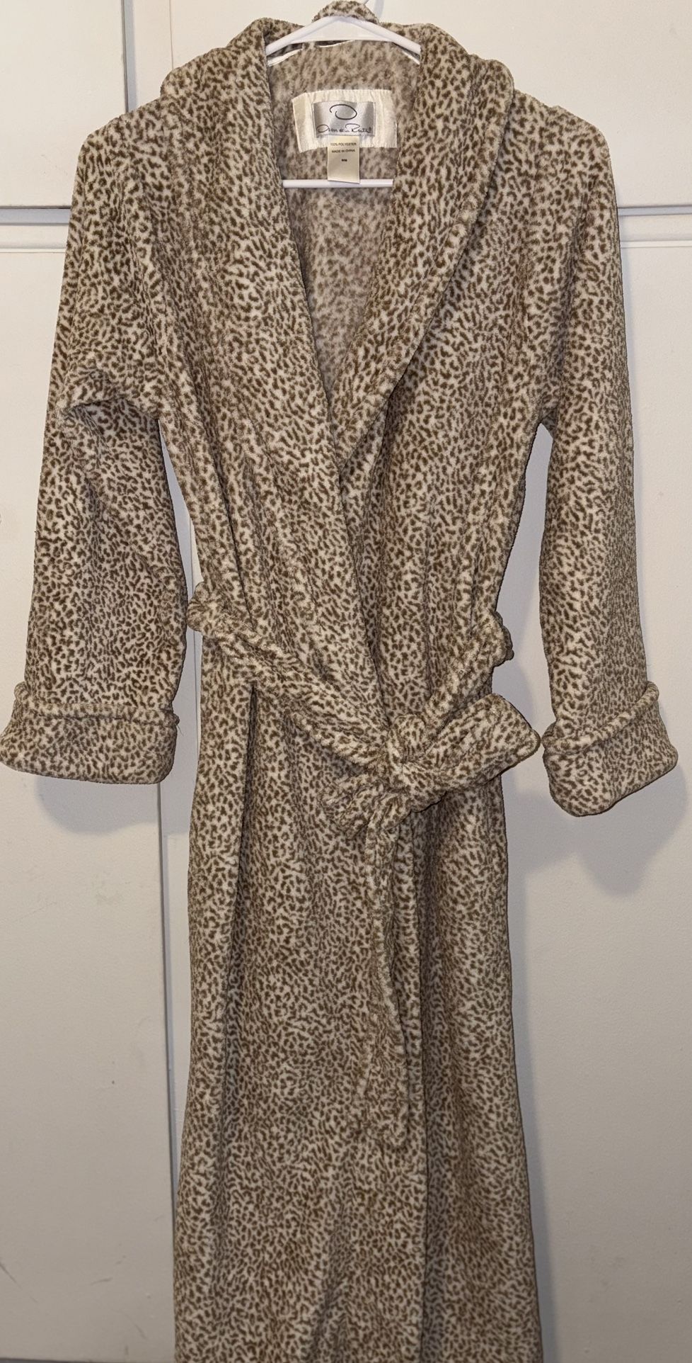 Oscar de la Renta Leopard Print Plush Robe | S/M