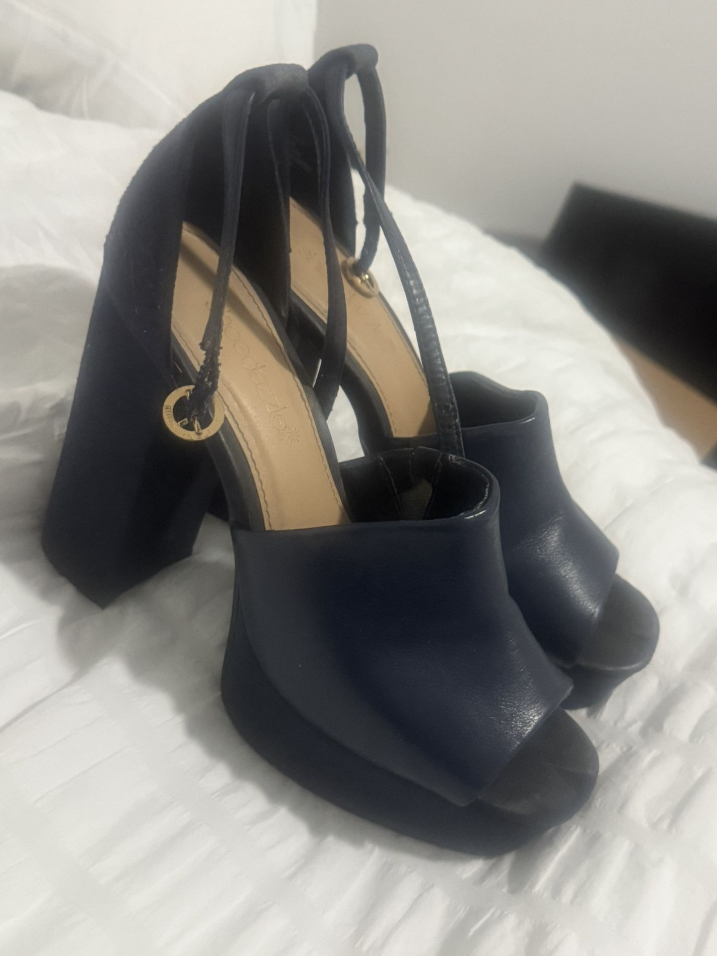 Shoe Dazzle EINA Blocked Heel Sandal 