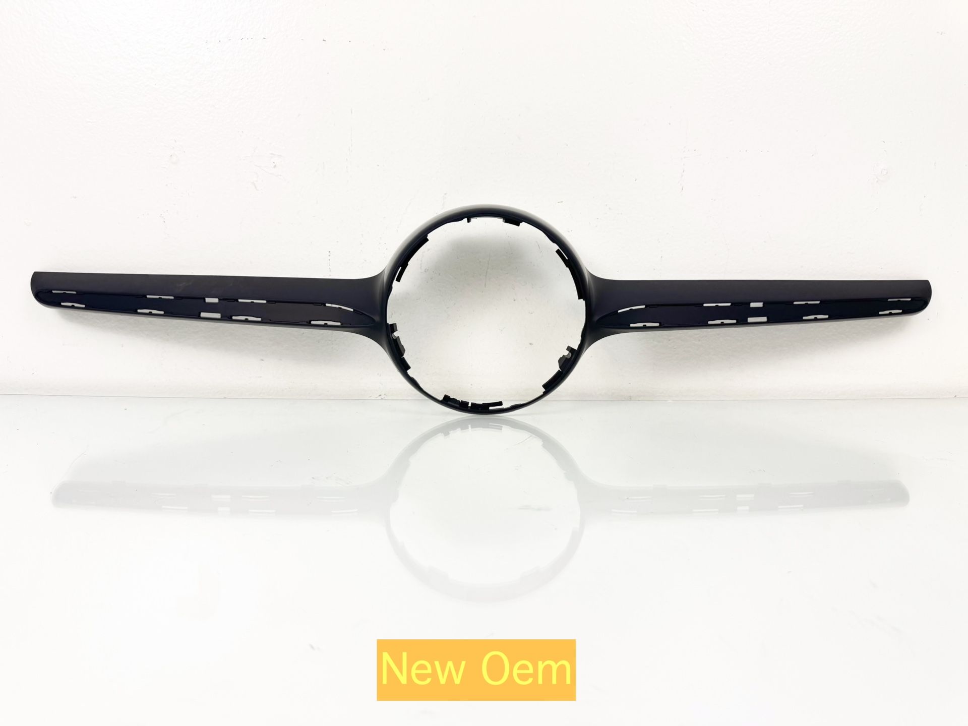2014-2023 Mercedes CLA250 Front Grille Molding  New Oem