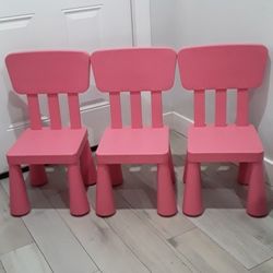 3 Kids Plastic Chairs 