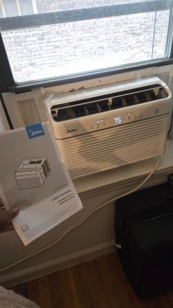 Midea 12,000 BTU Air Conditioner