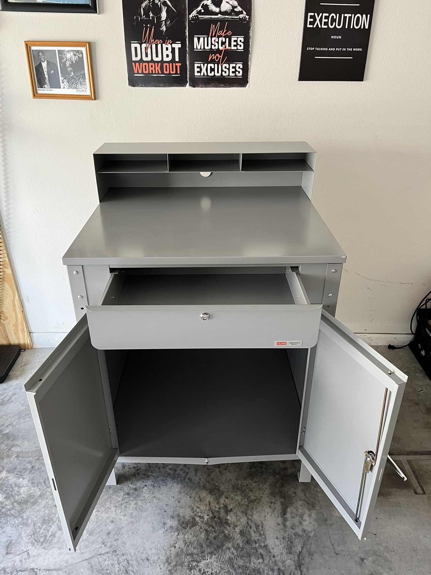 ULINE Shop Desk for Sale in Kissimmee, FL OfferUp
