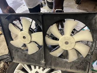 Radiator Fan Motor Fan Assembly Fits 13-19 FUSION 