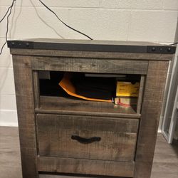 Nightstand 