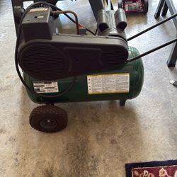 Single cylinder air compressor