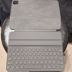 Apple Smart Folio Keyboard Case for iPad 11 Inch Pro