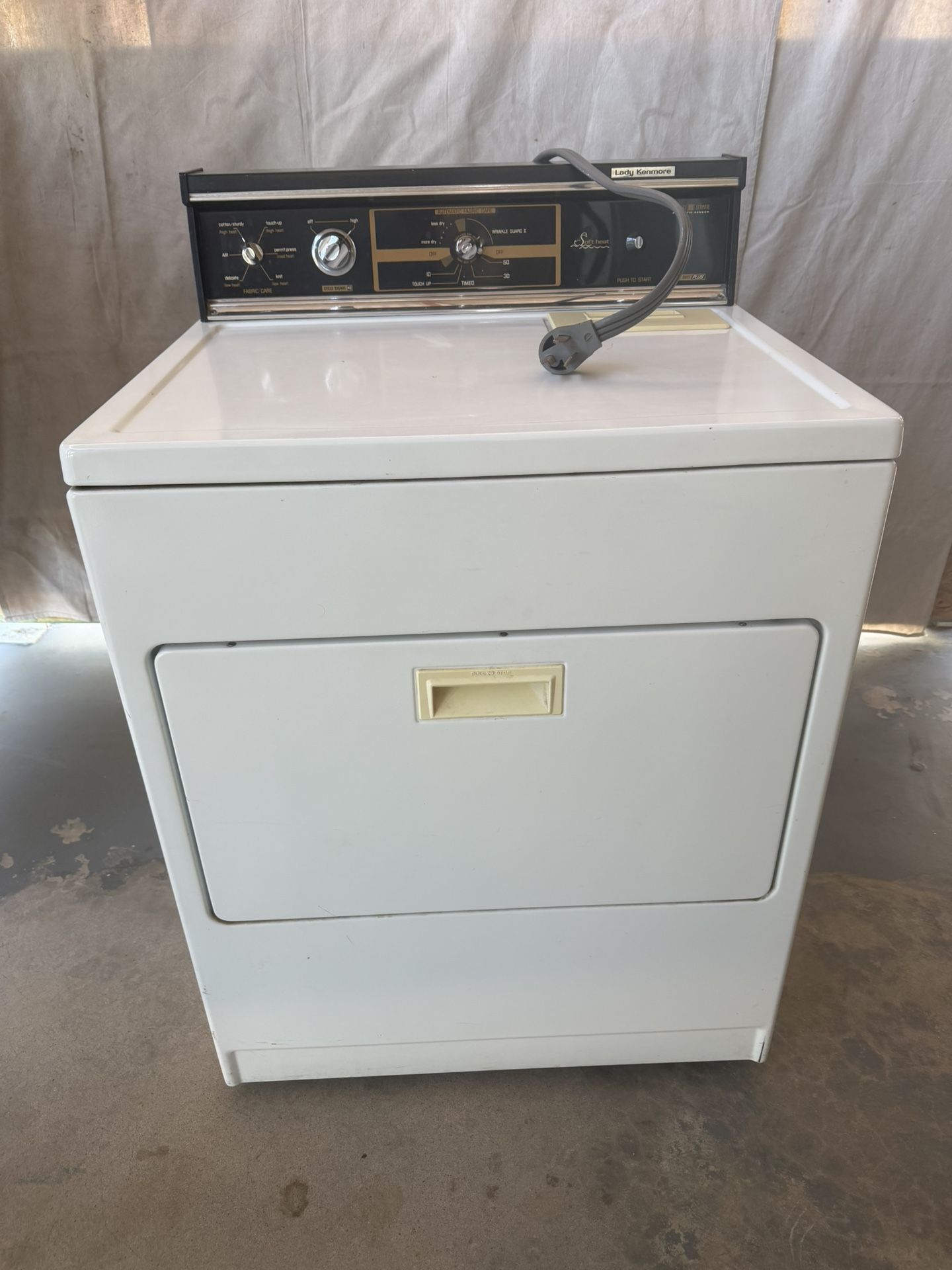 LADY KENMORE. Electric Dryer.