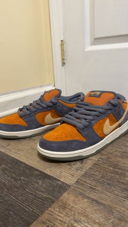 Nike SB Dunk Low Light Carbon Monarch Size 10 – Brand New 🔥