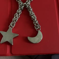 Silver Necklace Tiffany Like But One Of A Kind 