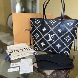 Louis Vuitton, Pochette Voyage MM for Sale in Queen Creek, AZ - OfferUp