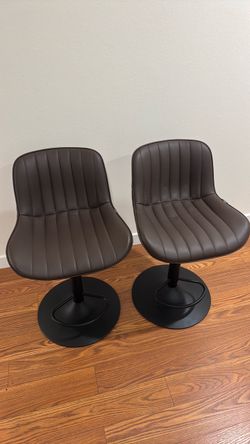 Barstools with adjustable height