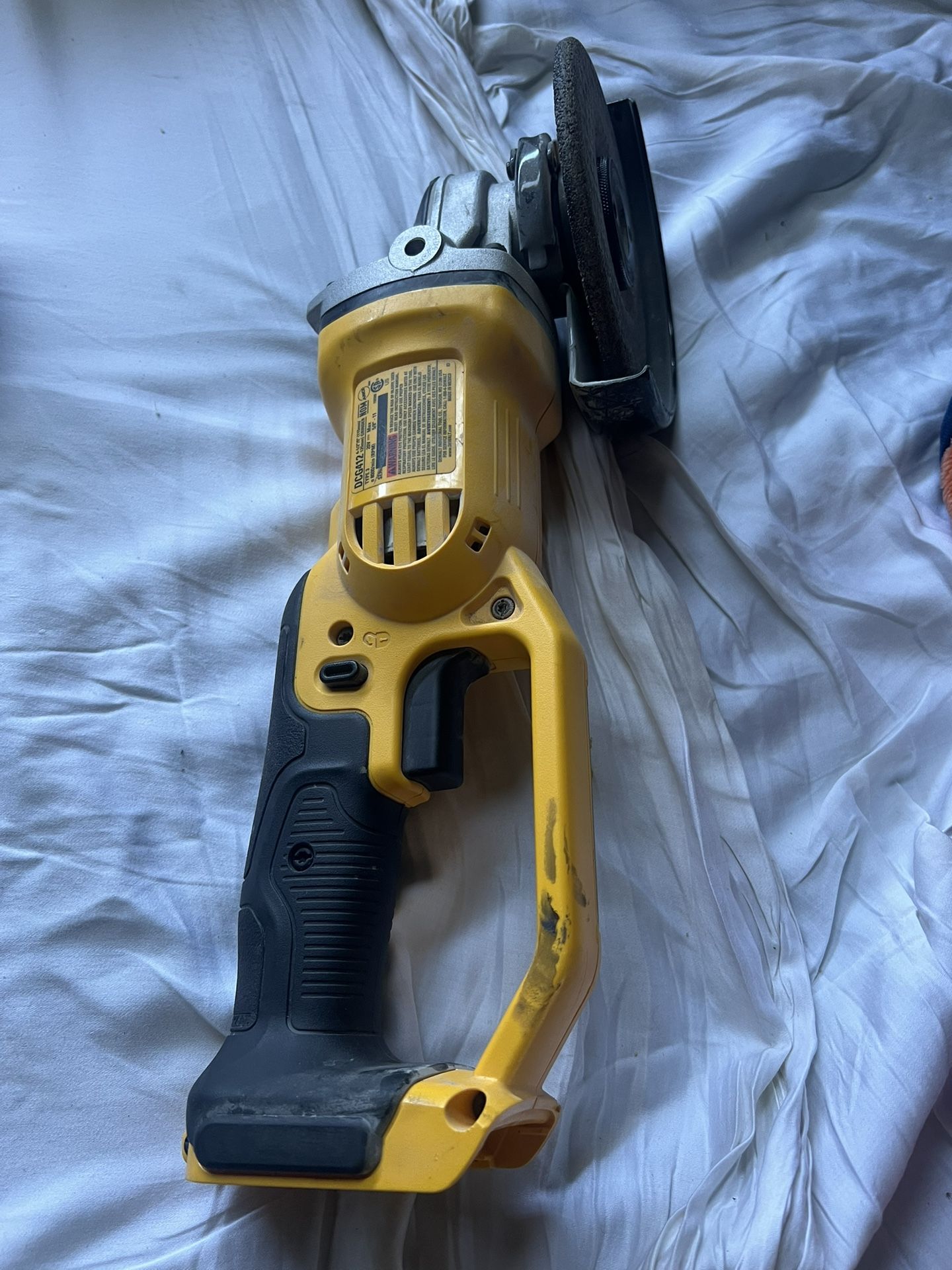 Dewalt 20 Volt 4-1/2 Inch Angel Grinder