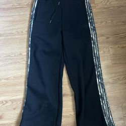Black And Camo Sweat Pants      SEND OFFERS