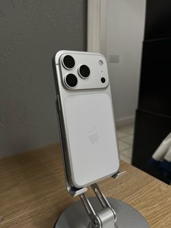 iPhone17 pro unlocked 256gb Silver