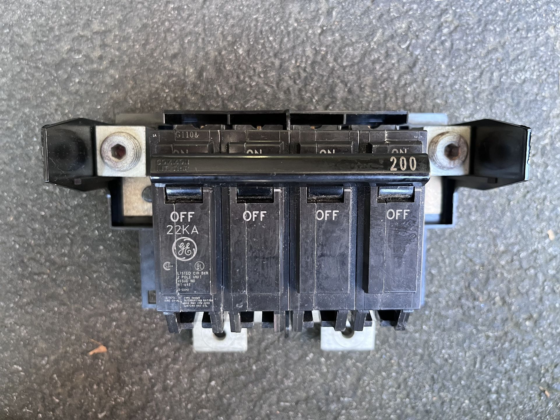 GE 200 Amp Main Circuit Breaker