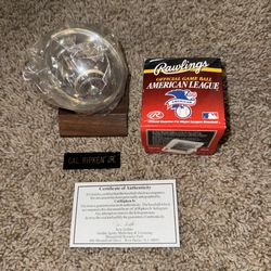Cal Ripken Jr Signed Autographed Official MLB Baseball w/ Display Case Included