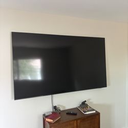 75” Samsung Smart TV with Mount 