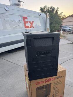 Cambro Warmer Container