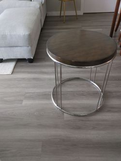 Round Wood & Metal Side Table / End Table (Modern Industrial Style)