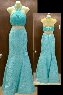 New With Tags Size 0 Two Piece Formal Gown $210