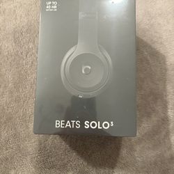 Beats Solo 3 (Never Opened) 