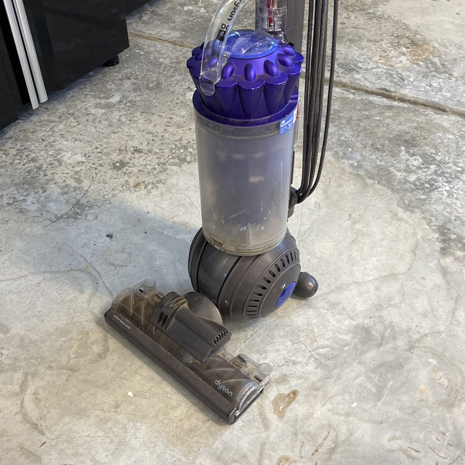 Dyson DC41 Vacuum (upright Ball)