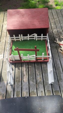 Wooden stable kids toy