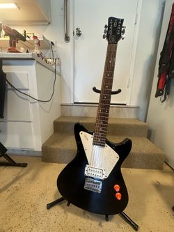 Its all about voice and tone First Act 222 AL4042 Electric Guitar
