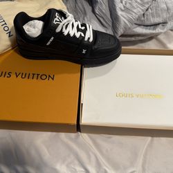 Tênis Louis Vuitton Size 12